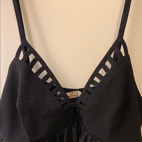 Black tank - Picture 2 of 3